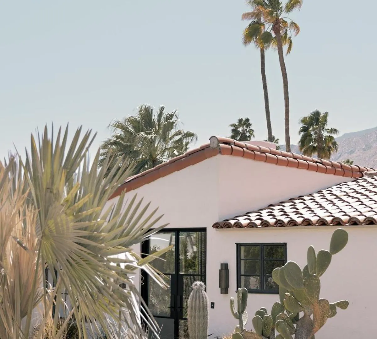 San Simian - Pool & Spa Central In Palm Springs ABD